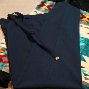 NYC Women's Straight Leg Pants In Navy